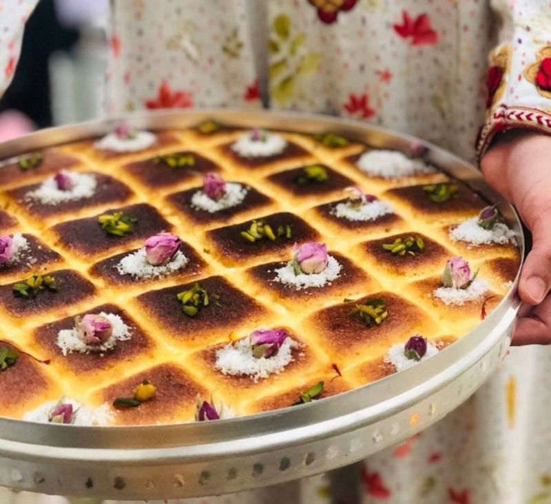 Basbousa with cream and saffron بسبوسة بالقشطة والزعفران