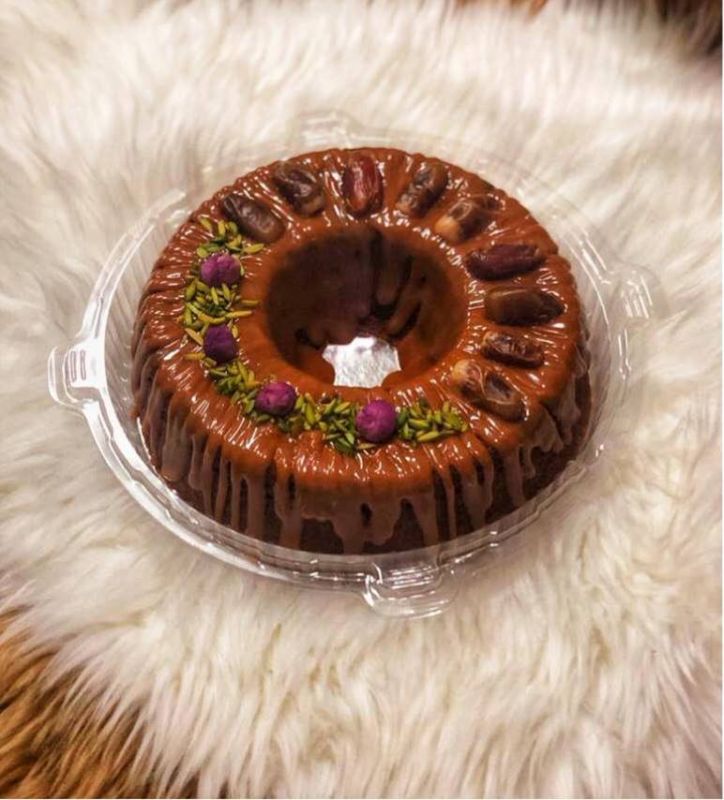 Date cake with tofu sauce  كيكة التمر بصوص التوفي