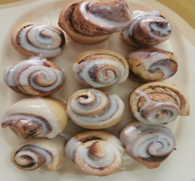 Cinnabon سينابون