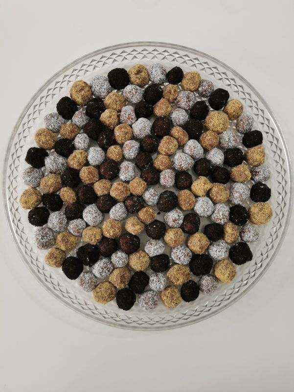 Date balls كرات التمر